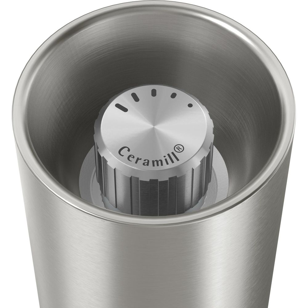 Un contenitore metallico con impostazione di macinatura "Ceramill".