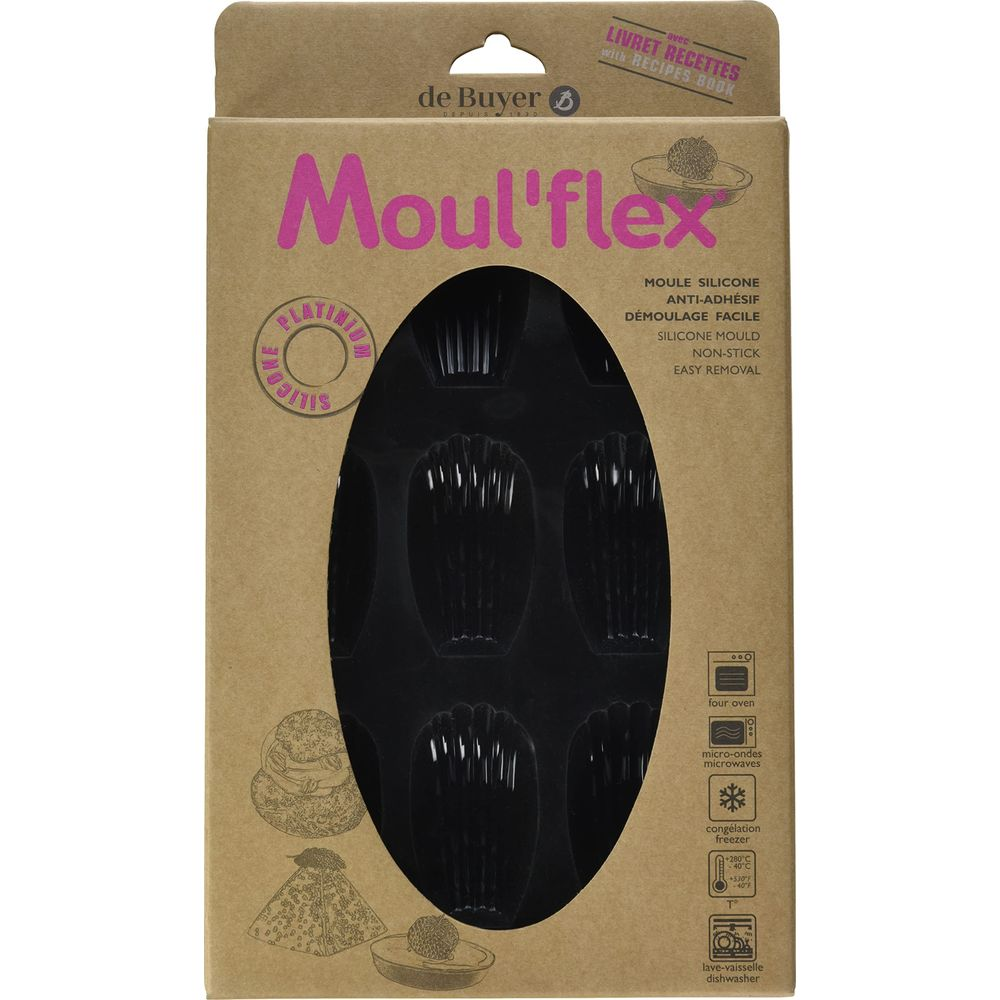 Verpackung für eine schwarze Silikon-Madeleine-Backform mit Rezeptbuch.