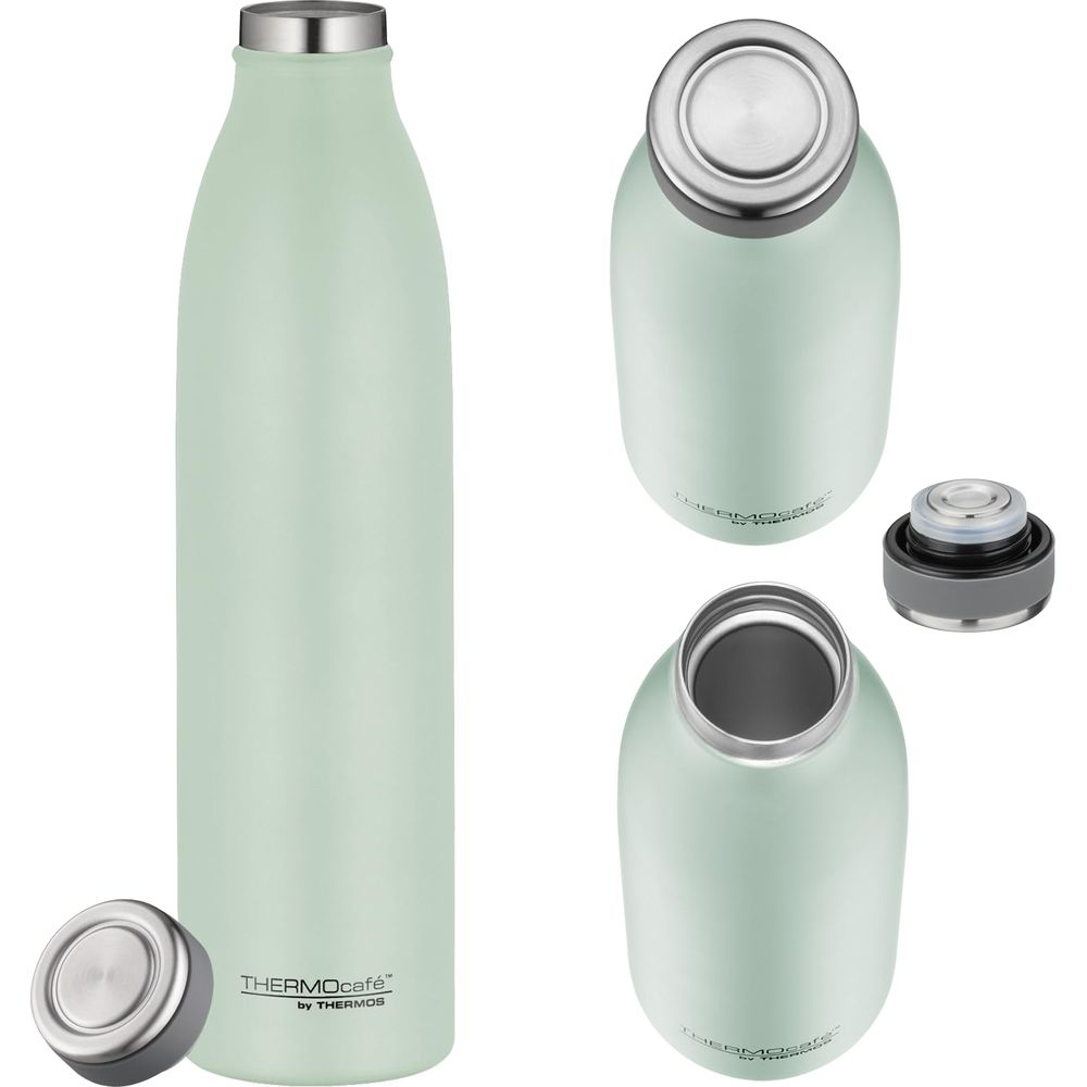 Eine hellgrüne Thermosflasche mit silbernem Deckel, isoliert auf weißem Hintergrund.