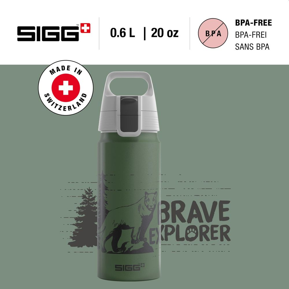 Grüne SIGG-Flasche mit Bärenmotiv und "Brave Explorer"-Schriftzug.