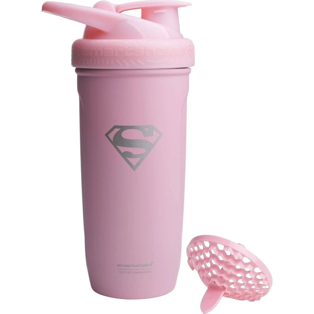 Eine rosa Smartshake-Flasche mit Superman-Logo und abgenommenem Deckel.