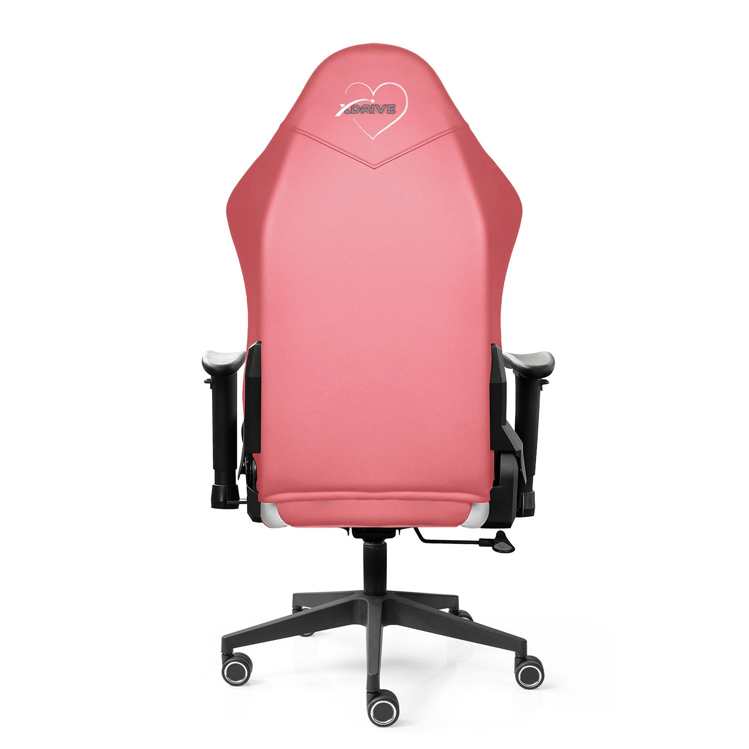 Siyah aksanlı ve tekerlekli pembe bir oyuncu koltuğu.