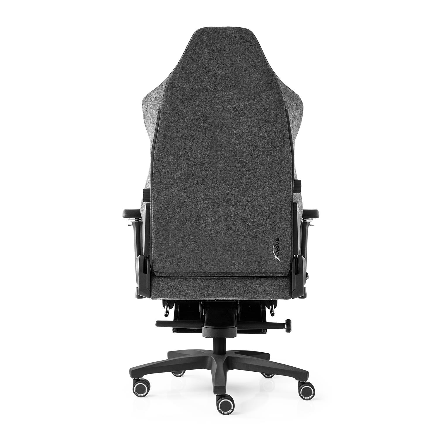 Tekerlekli gri, koltuklu ofis sandalyesinin arka görünümü.