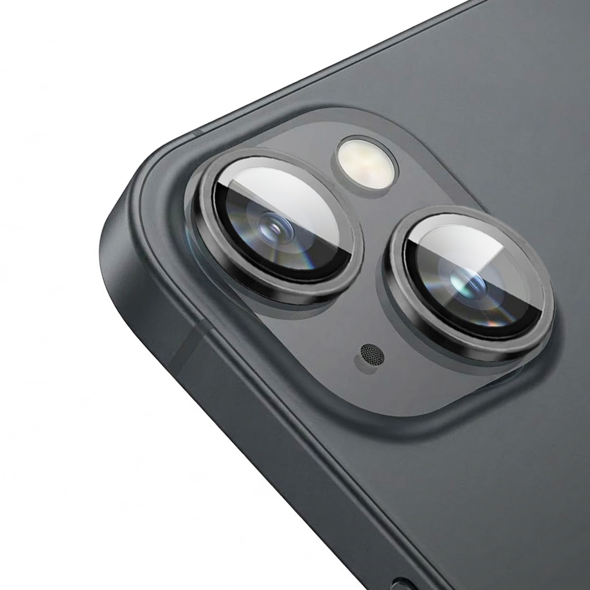 Gros plan du dos d'un smartphone sombre, montrant deux objectifs et un flash.