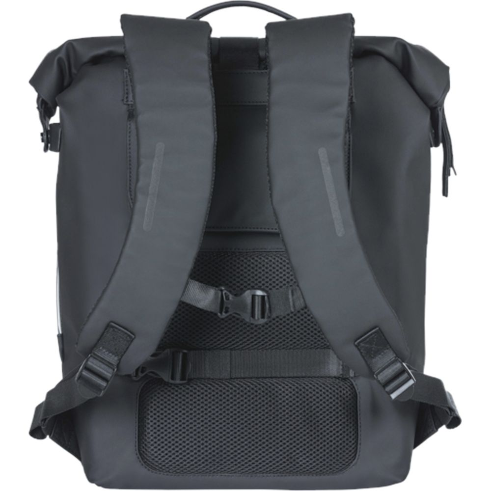 Schwarzer Rucksack mit gepolsterten Trägern und Netzrücken, weißer Rand.