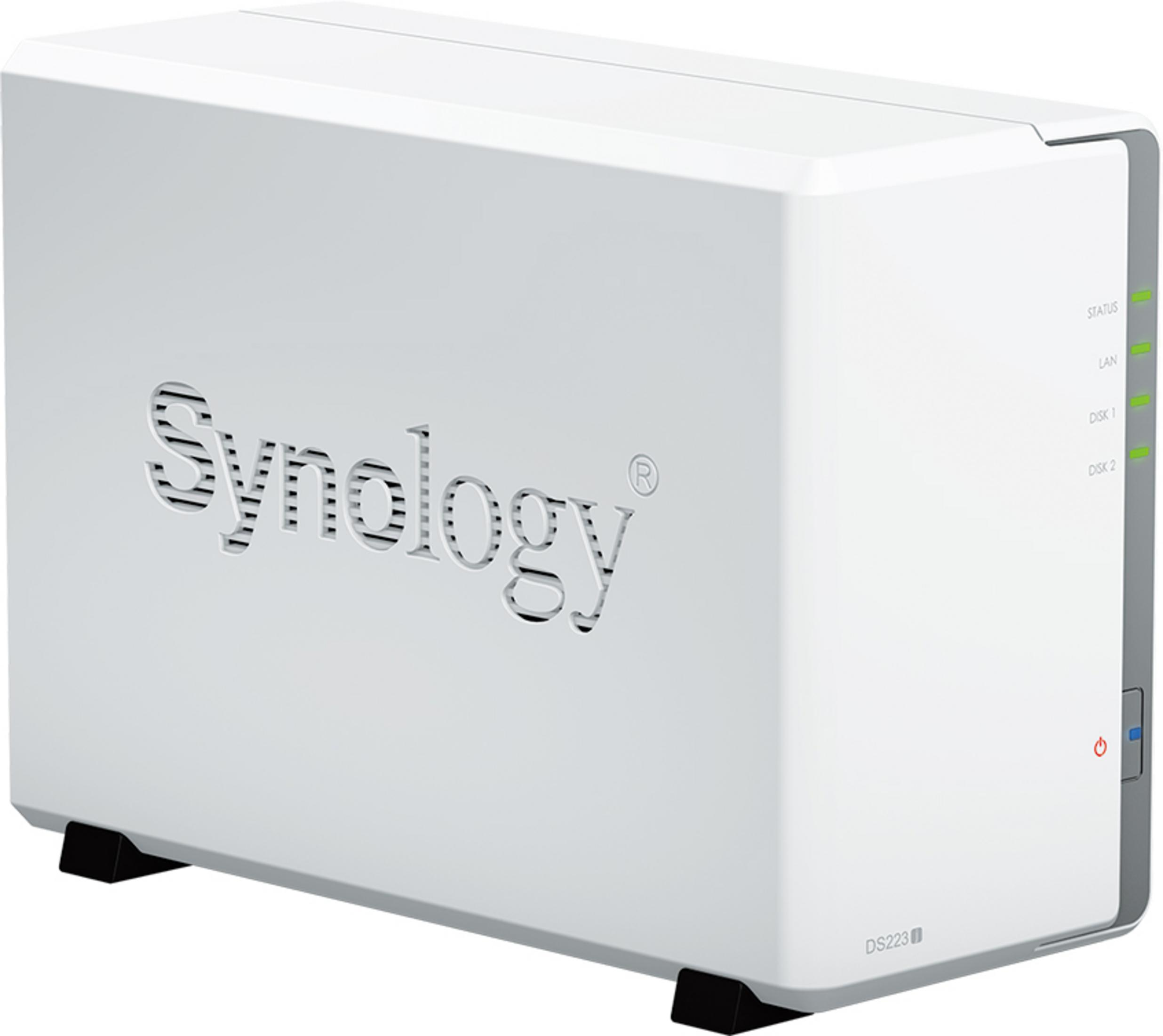 Dispositivo NAS Synology DS223 blanco con luces de estado y botón de encendido.