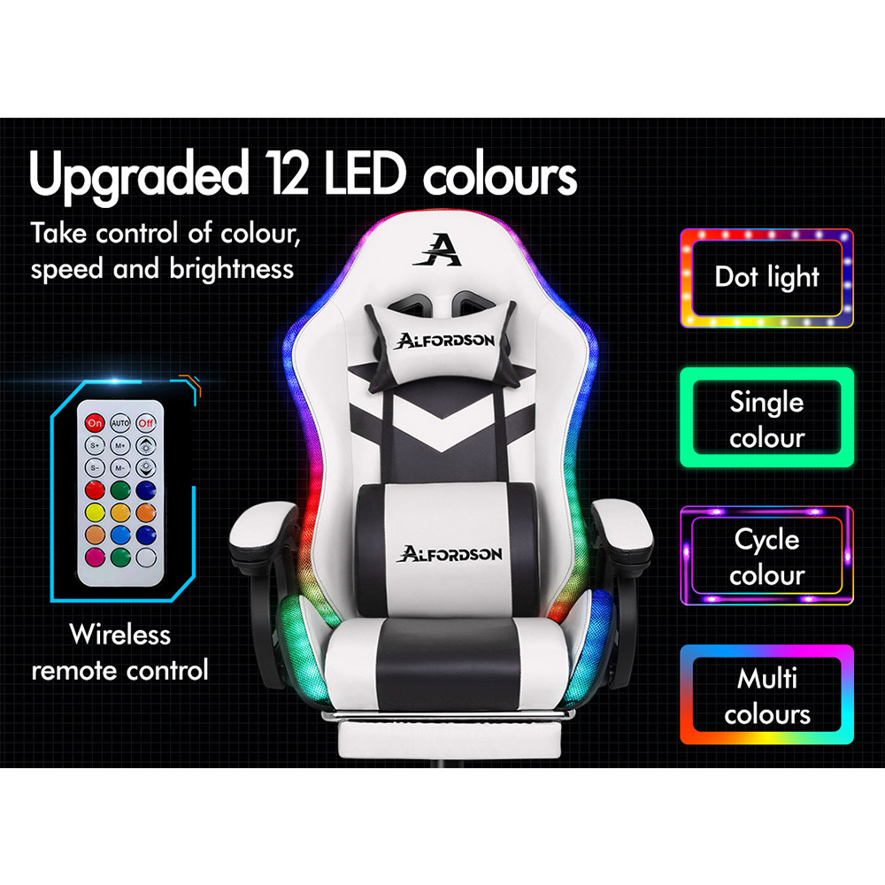Ein weißer Gaming-Stuhl mit LED-Beleuchtung, Fernbedienung und Farbmodi.