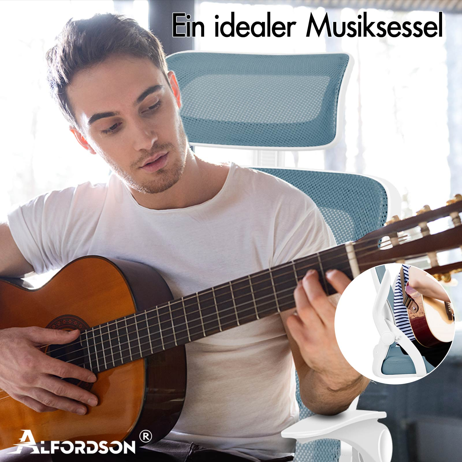 Mann spielt Gitarre auf einem blauen Stuhl.