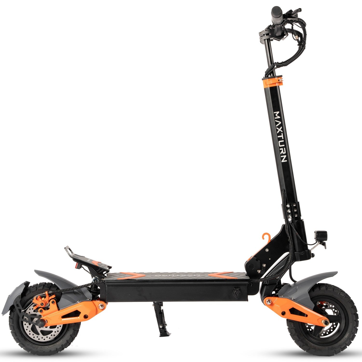 Schwarzer E-Scooter mit orangen Akzenten, breiten Reifen und Scheibenbremsen.