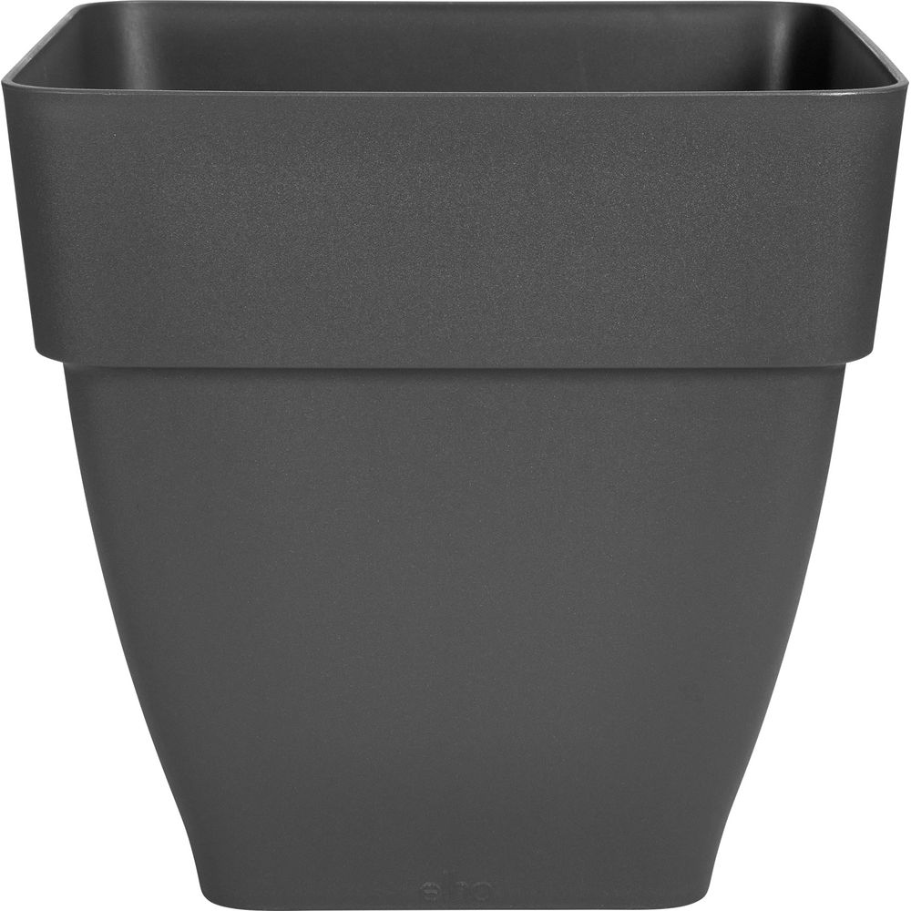 Ein dunkler, rechteckiger Blumentopf mit leicht ausgestellter Form.