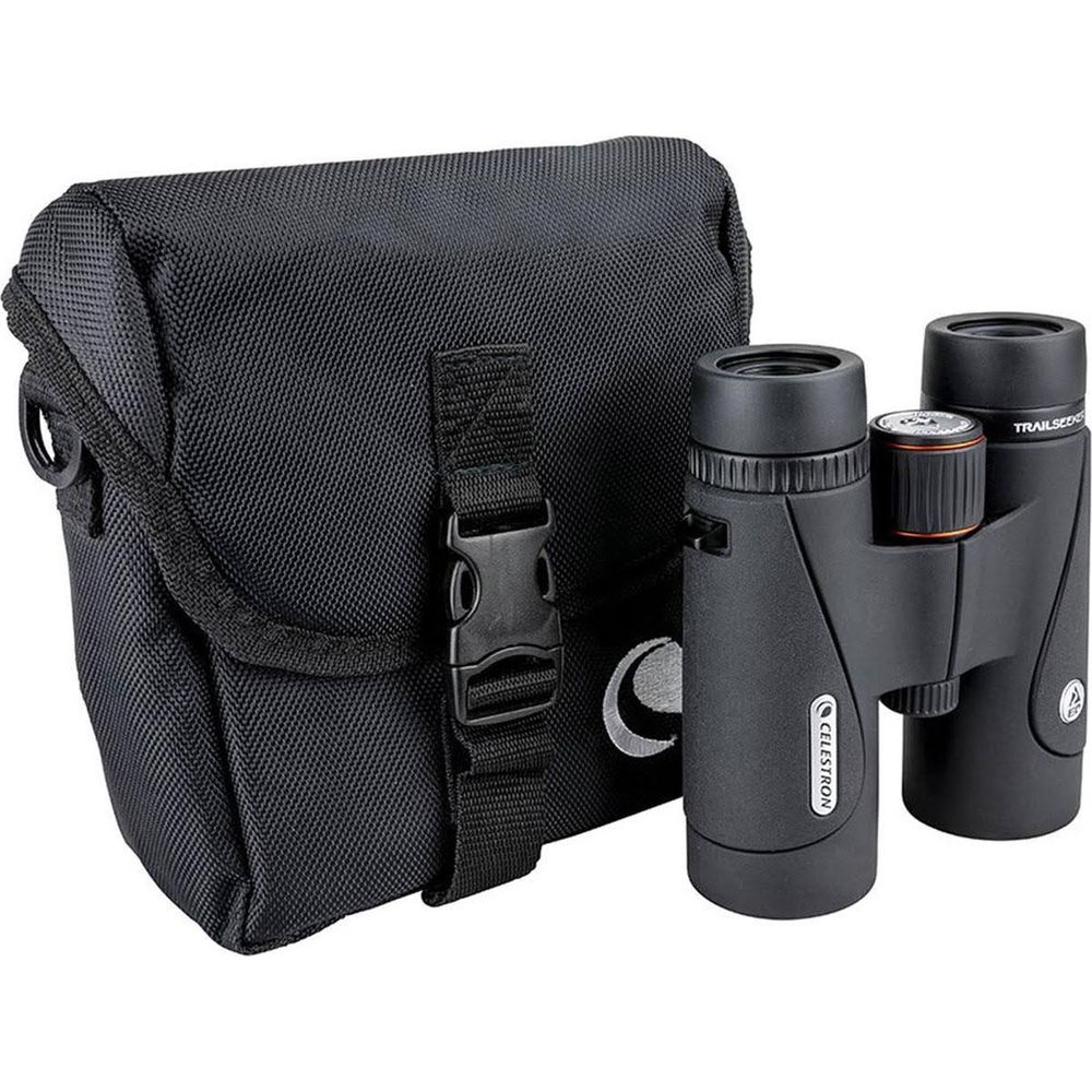 Binocolo Celestron nero con custodia su sfondo bianco.