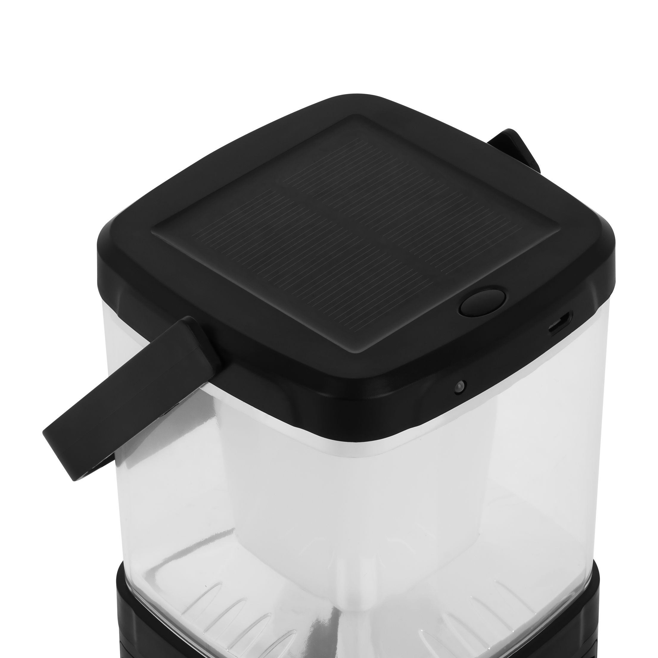 Czarna latarnia z panelem słonecznym i uchwytem na białym tle.