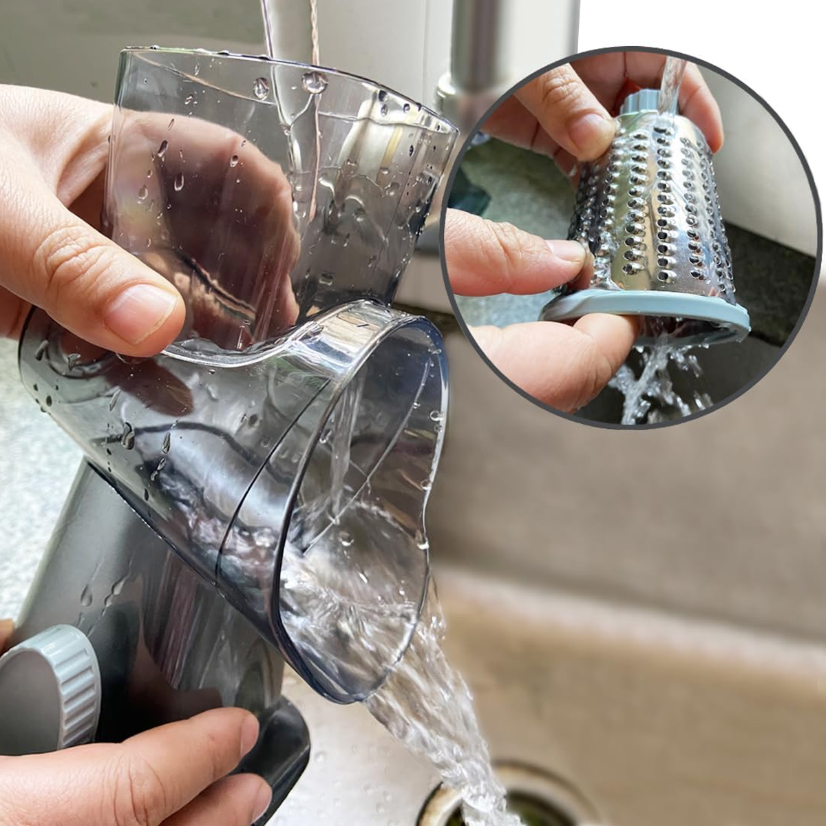 Klares Wasser fließt durch transparente Plastikteile eines Geräts.
