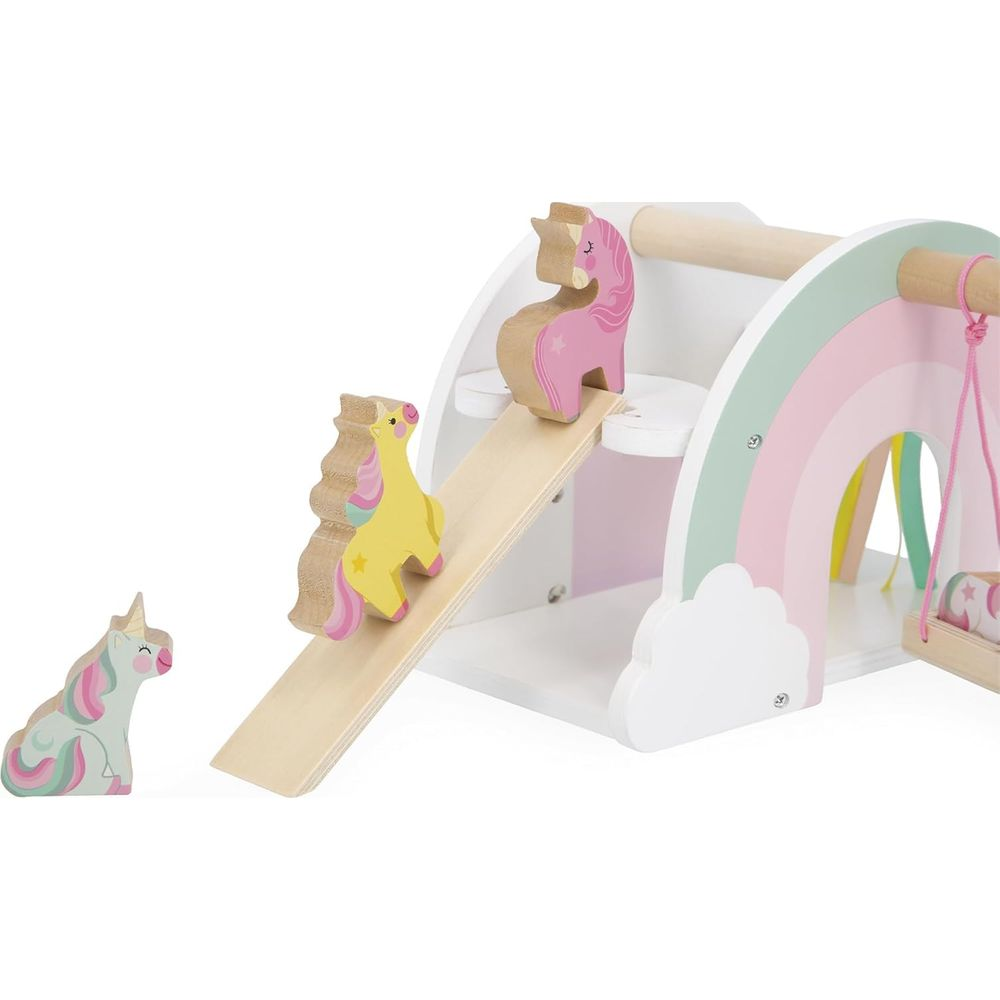 Holzspielzeug mit Regenbogen, Rutsche und Einhornfiguren.