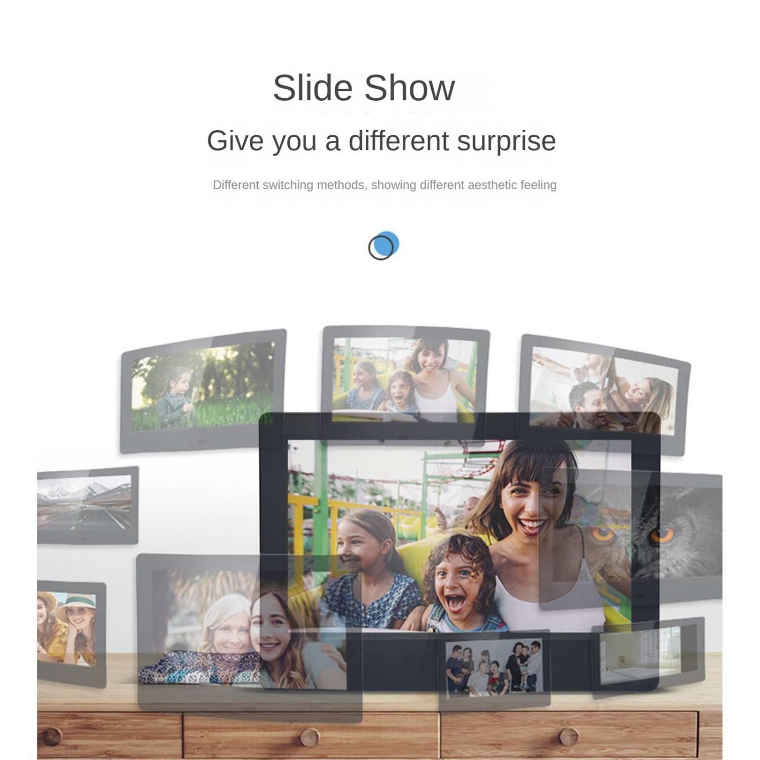 Mehrere digitale Fotorahmen zeigen verschiedene Familienfotos und eine Eule.