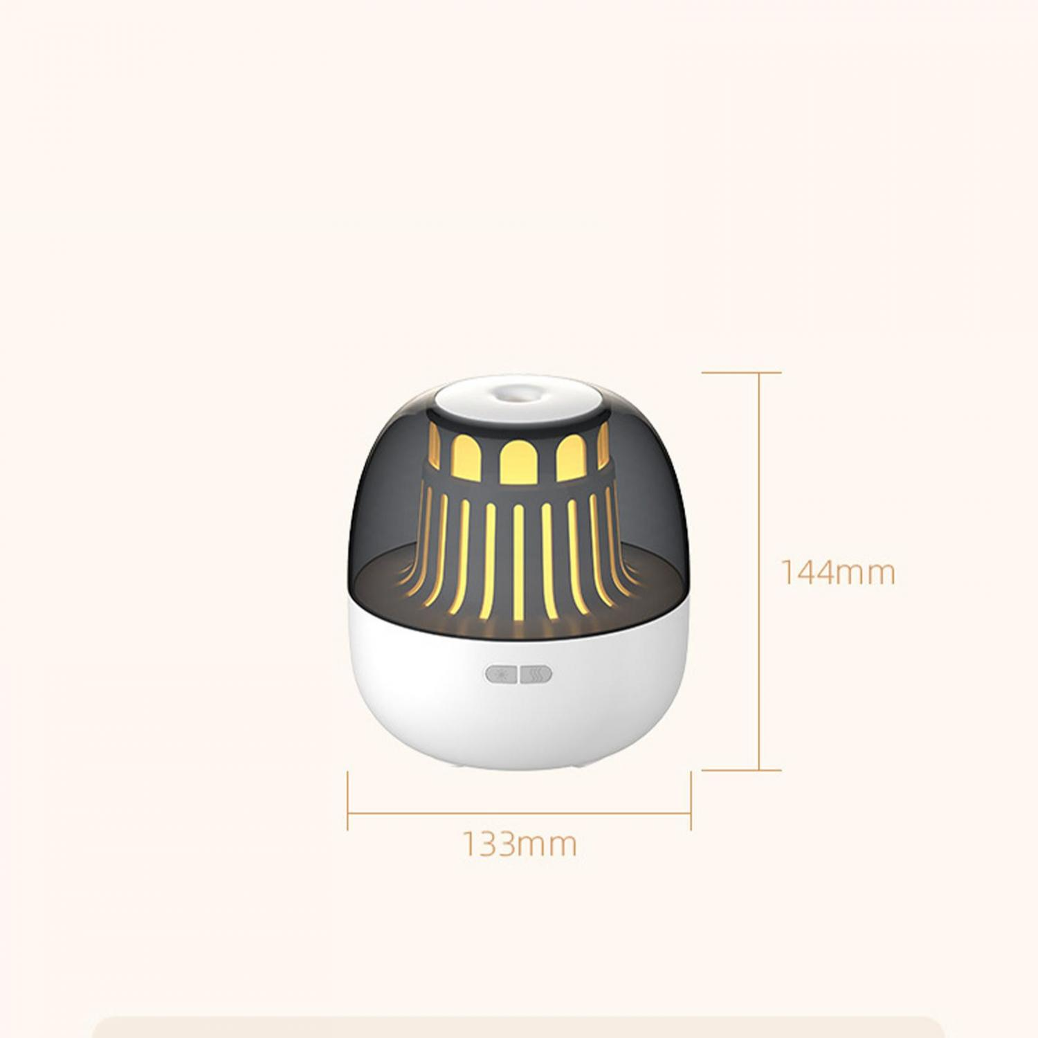 Weiße Lampe mit dunklem, belüftetem Lampenschirm und gelben Lichtern.