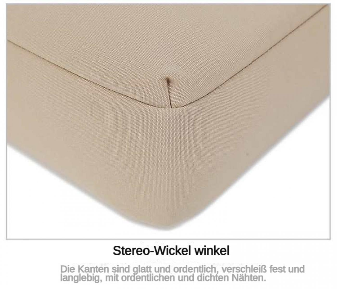Nahtdetails eines hellbraunen Kissens mit ordentlicher Nahtführung.