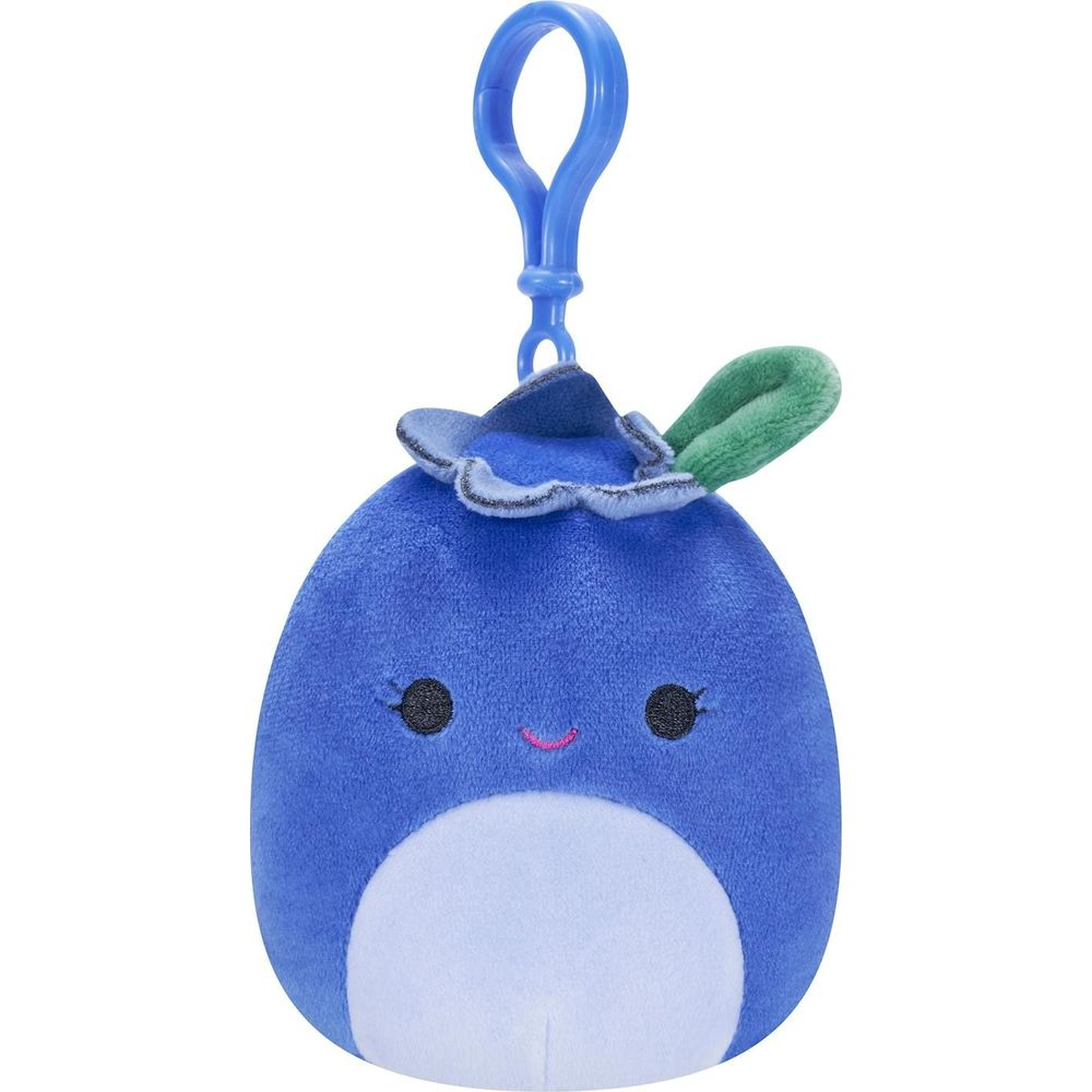 Un porte-clés Squishmallow bleu en forme de myrtille avec un clip.