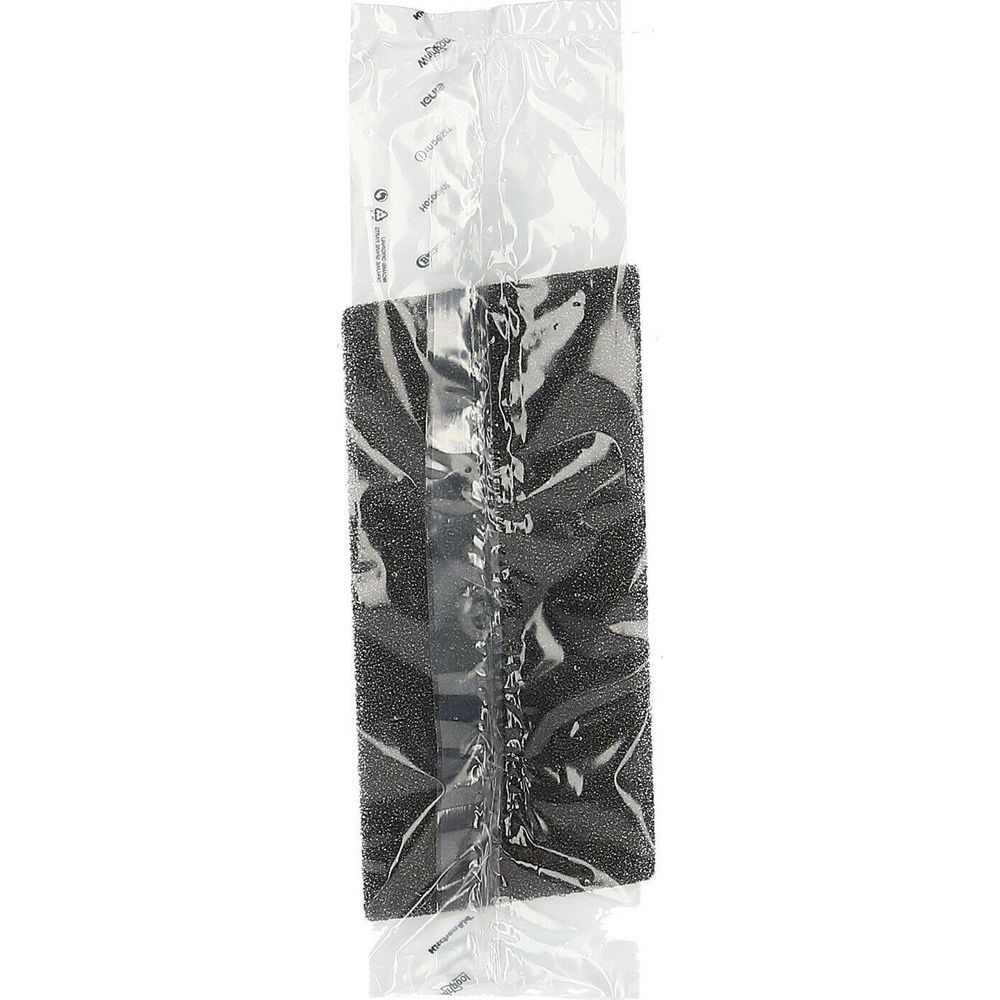 Schwarzer Schaumstofffilter in durchsichtiger Plastikverpackung mit Aufdruck.