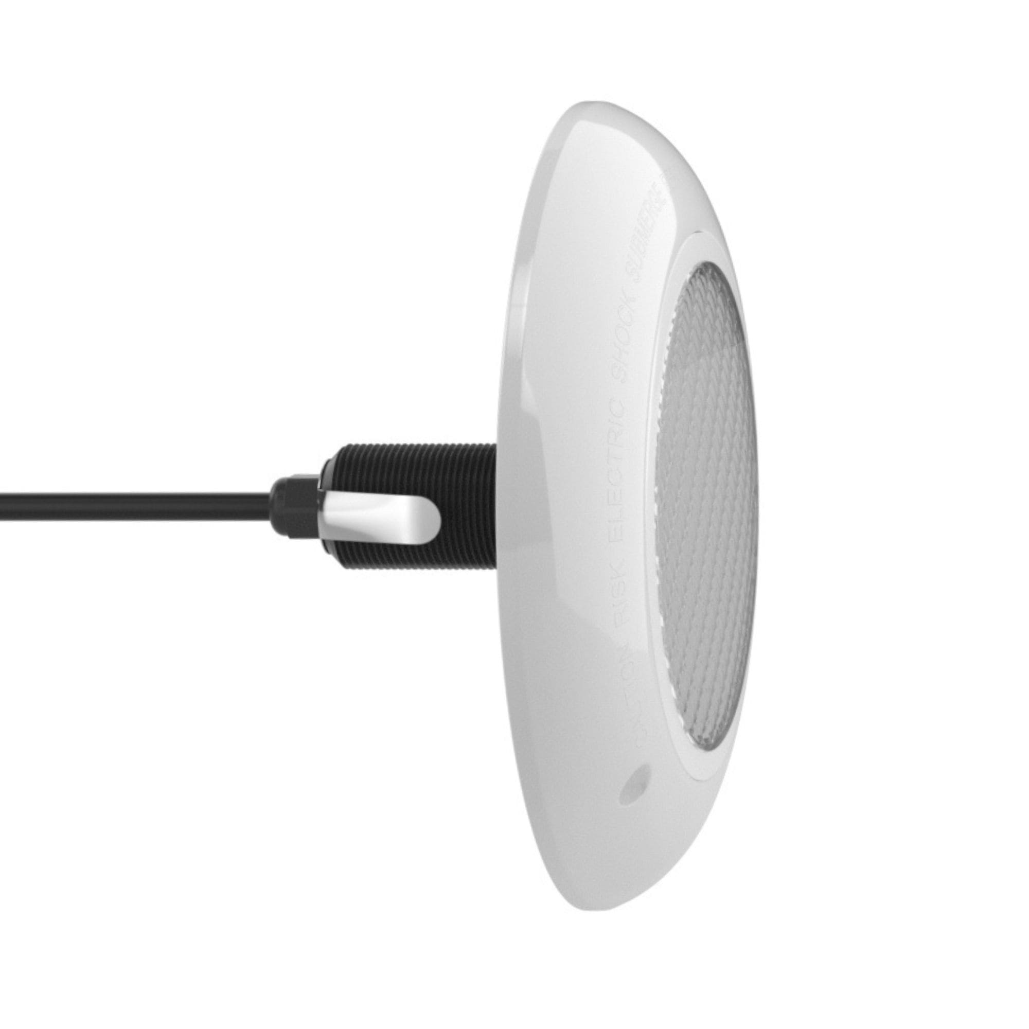Una luz blanca subterránea con cable negro y adaptador de corriente.