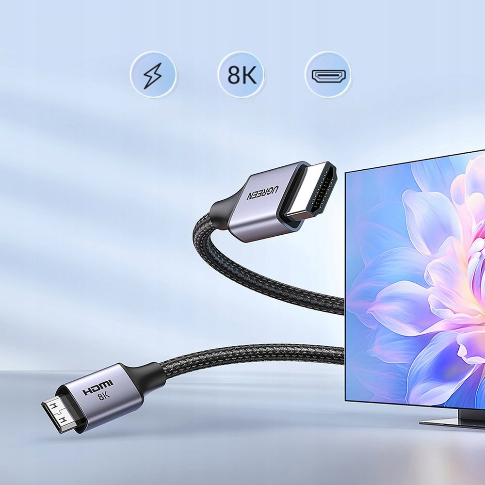 Kabel UGREEN HDMI 8K podłączony do TV z obrazem kwiatów. Ikony: błyskawica, 8K, HDMI.