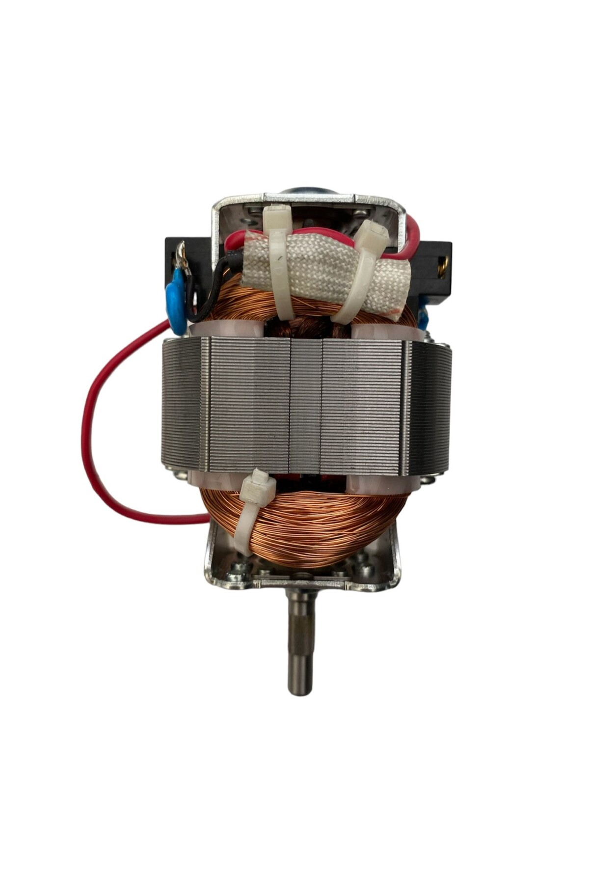 Bakır sargılı, metal kasalı elektrik motoru ve bağlantı kabloları.