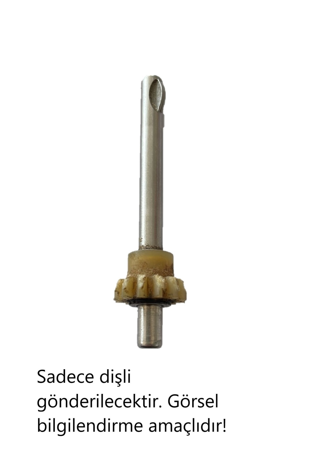 Küçük bir dişli takılı metal mil