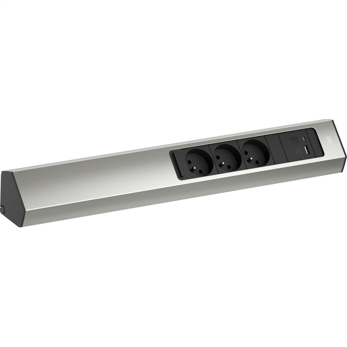 Een zilverkleurige stekkerdoos met drie stopcontacten en twee USB-poorten.