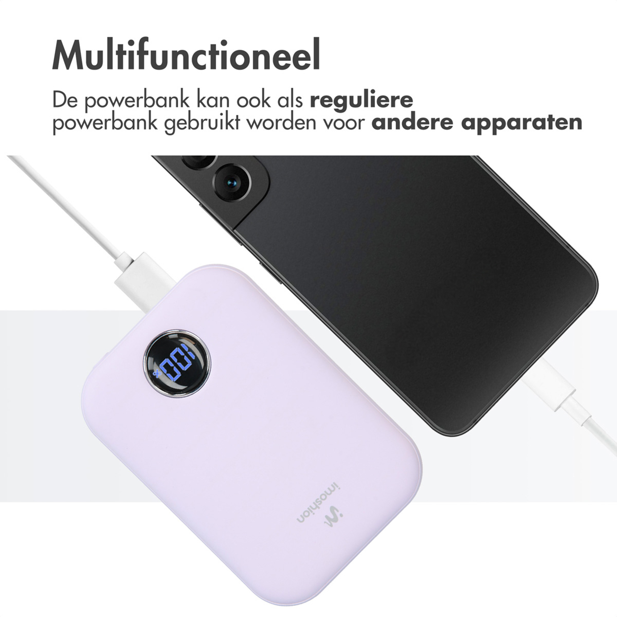 Ein lila Powerbank mit 100% Anzeige lädt ein schwarzes Smartphone.