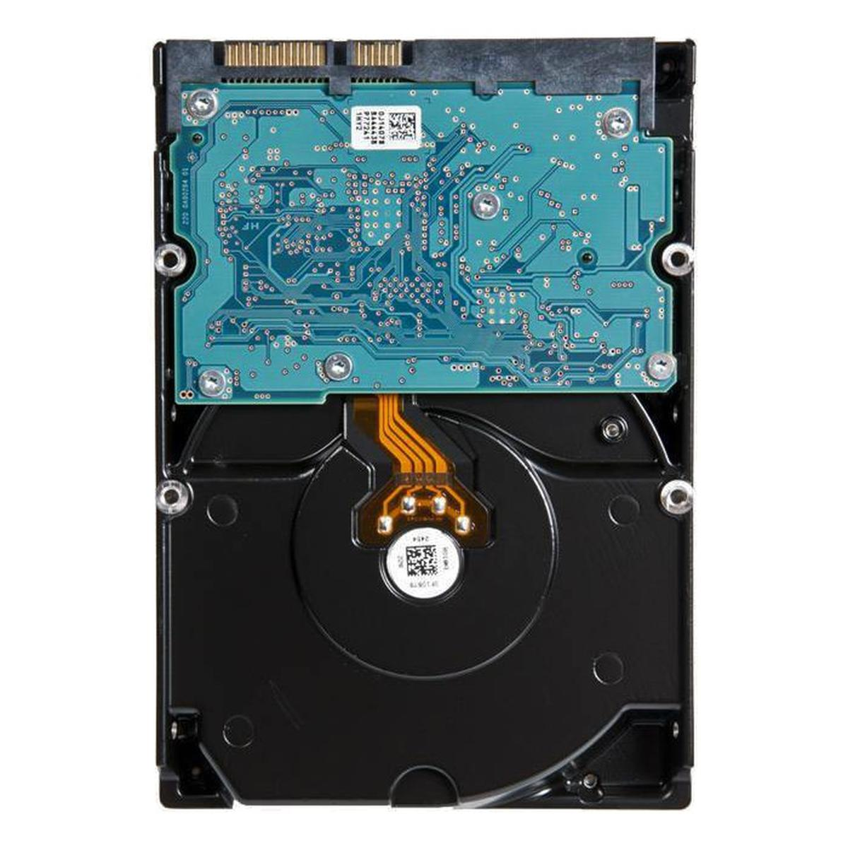 Hard disk con circuito stampato blu, cavi arancioni e alloggiamento nero.