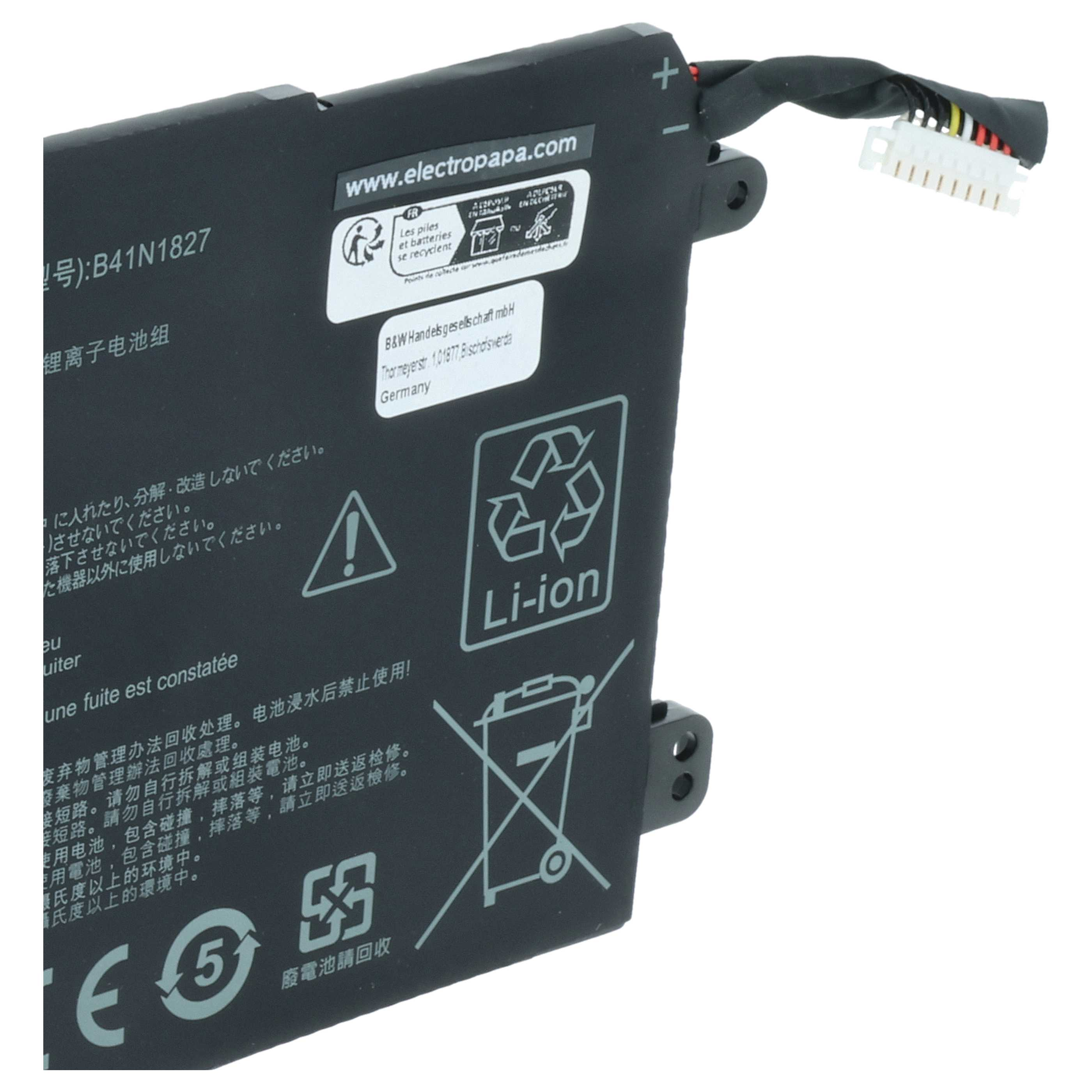 Ein schwarzer Lithium-Ionen-Akku mit Kabelstecker und Warnsymbolen.