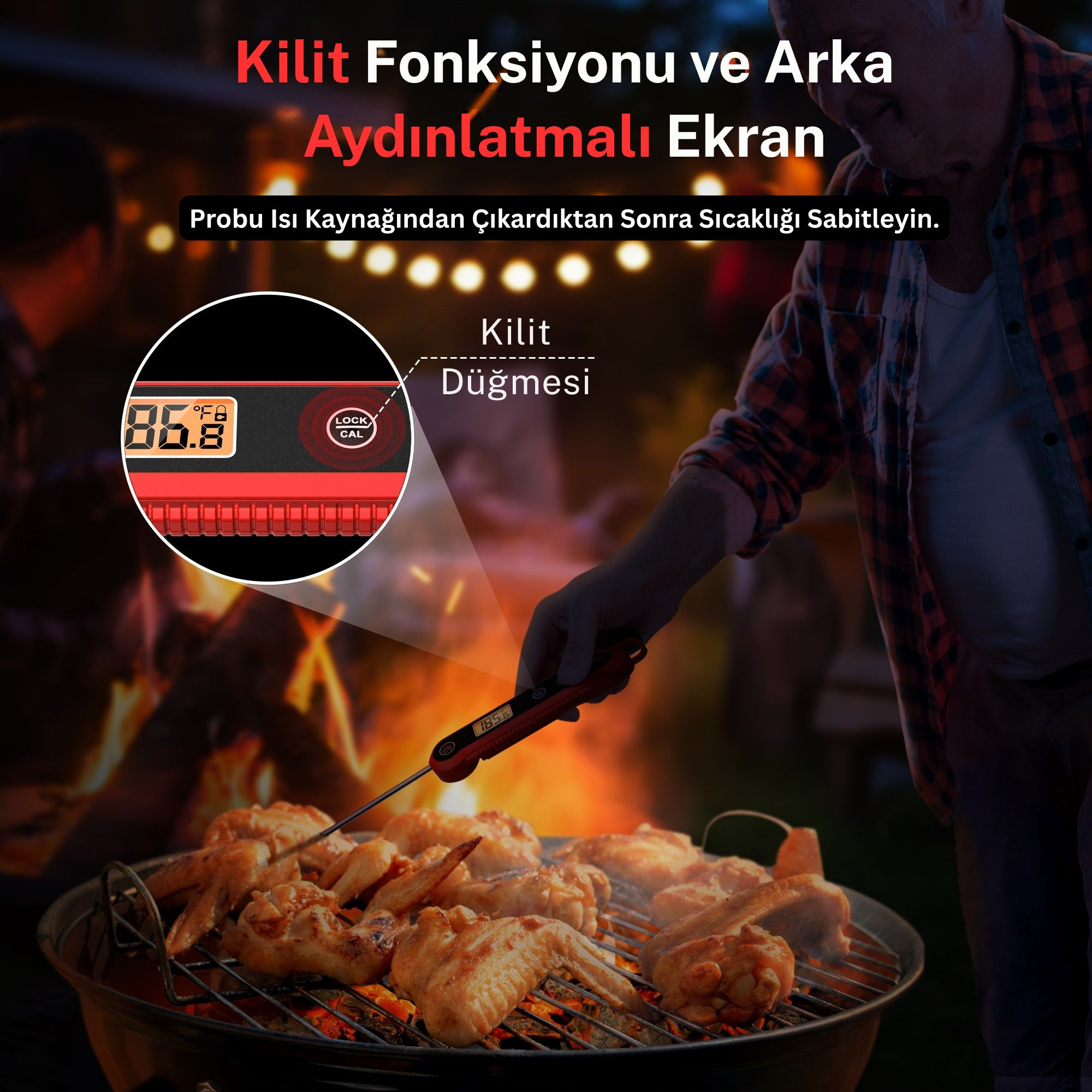Bir adam barbeküde tavuk kanatları pişiriyor. Kırmızı termometre 185,6°F gösteriyor.