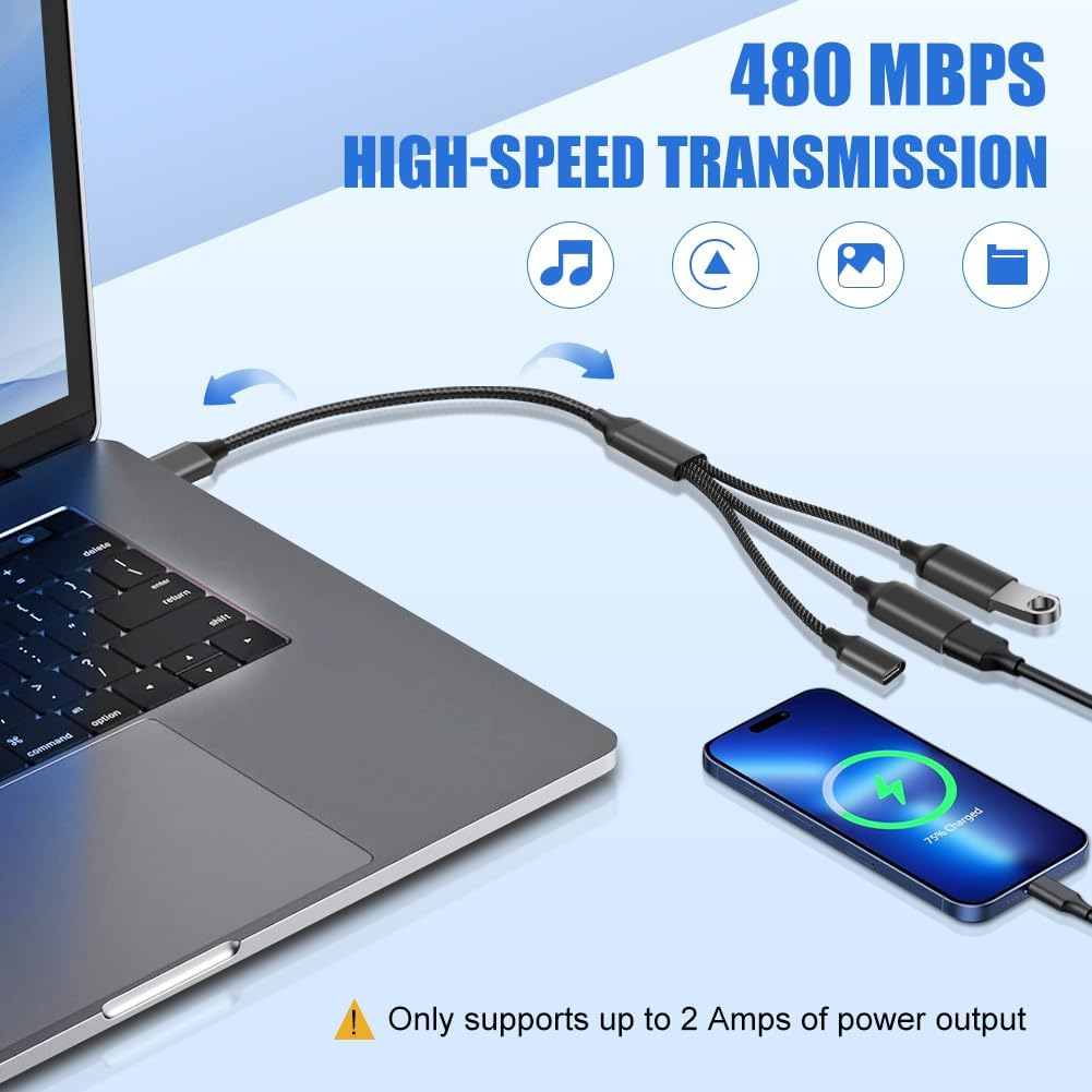 Ein Laptop ist mit einem Kabel verbunden, das sich in drei aufteilt, um ein Telefon aufzuladen.