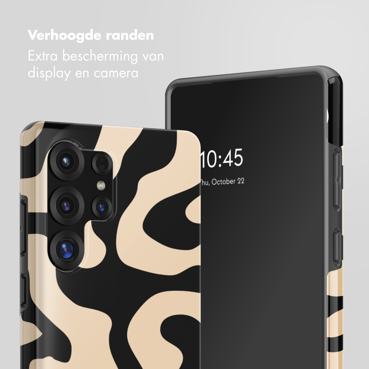 Een smartphone met hoesje met beige en zwart patroon, naast een andere smartphone.
