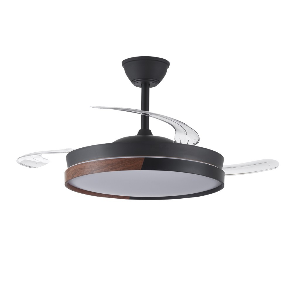 Un ventilador de techo moderno con aspas transparentes, detalles de madera y luz LED.