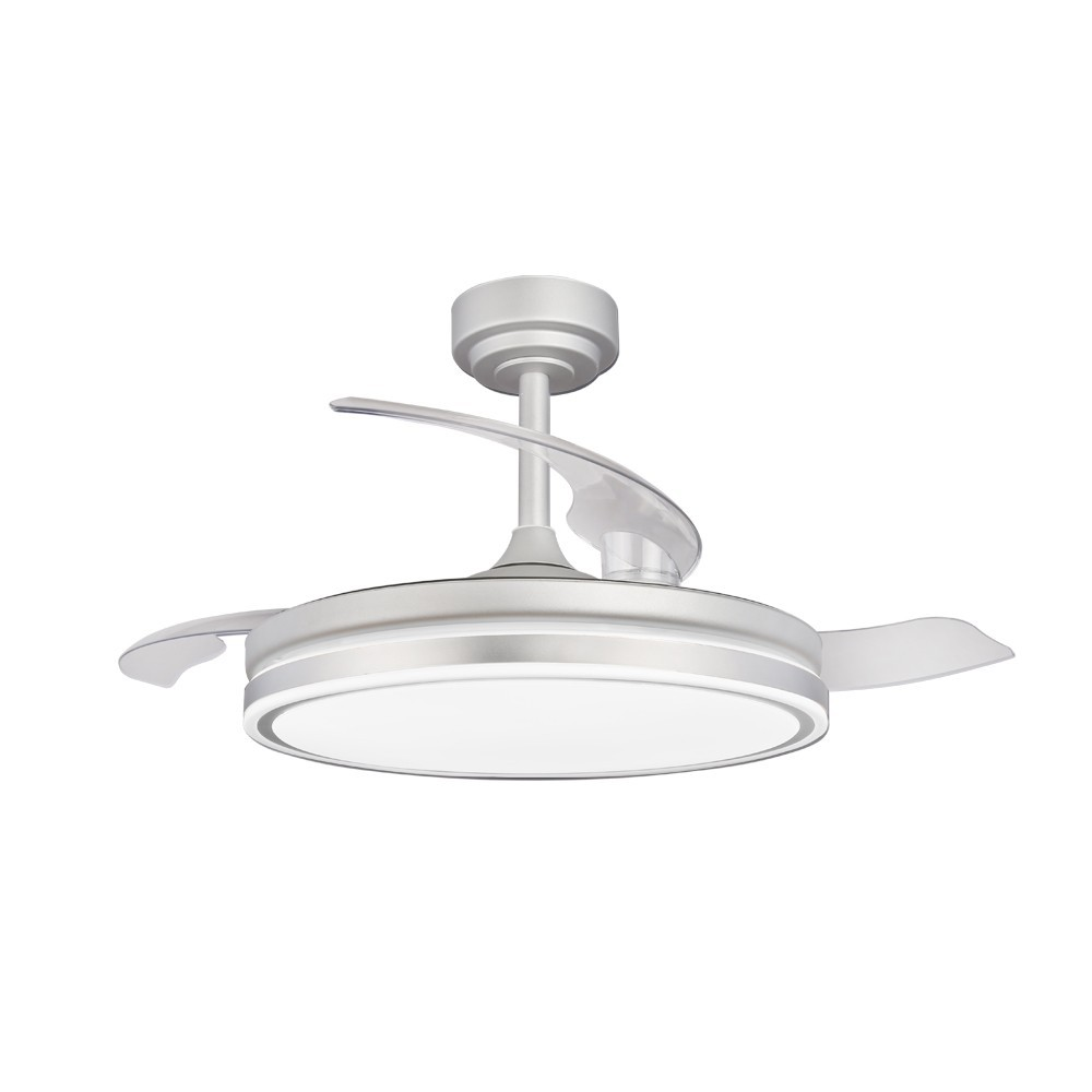 Ventilador de techo plateado con luz LED y aspas retráctiles.