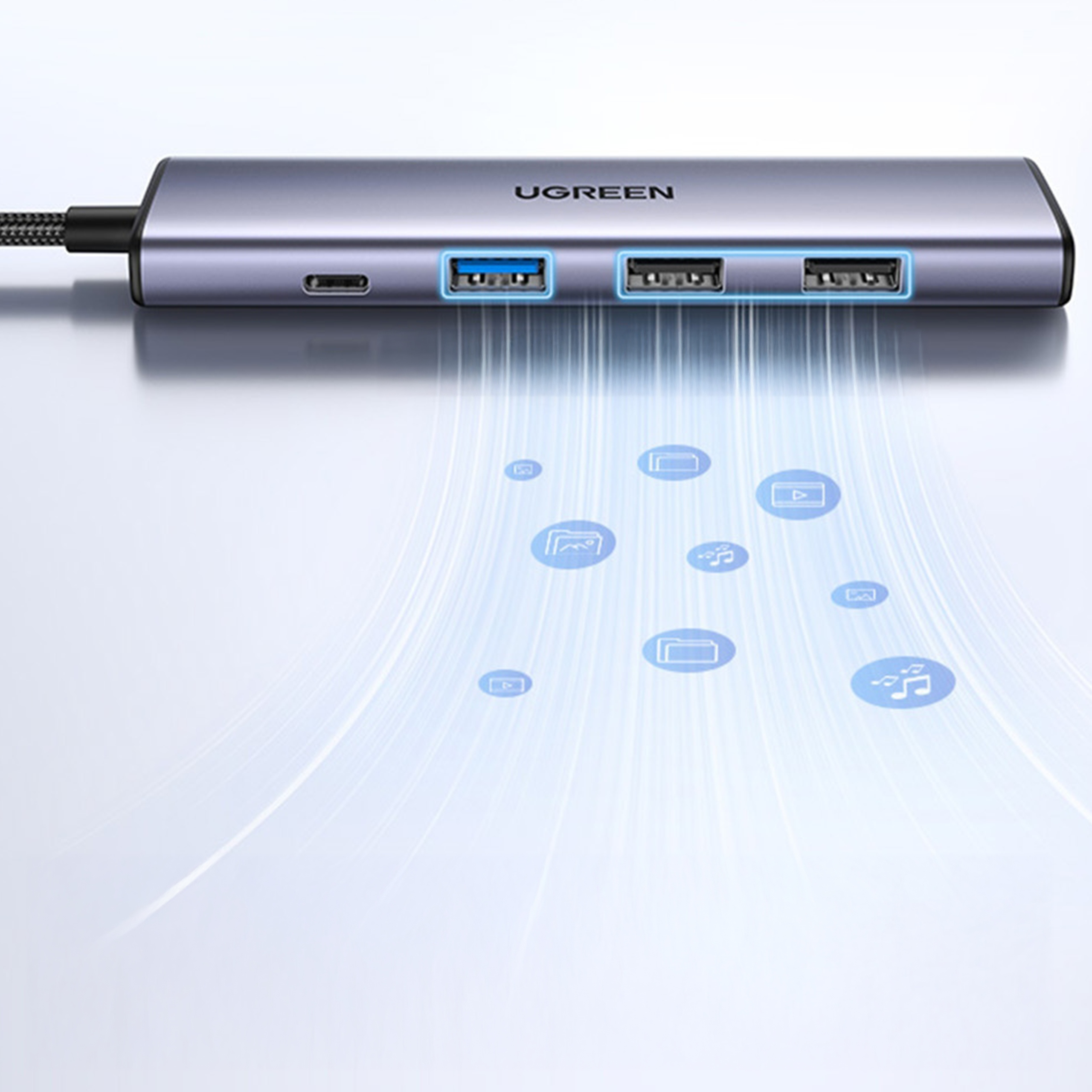 Szary hub USB-C z portami i ikonami danych.