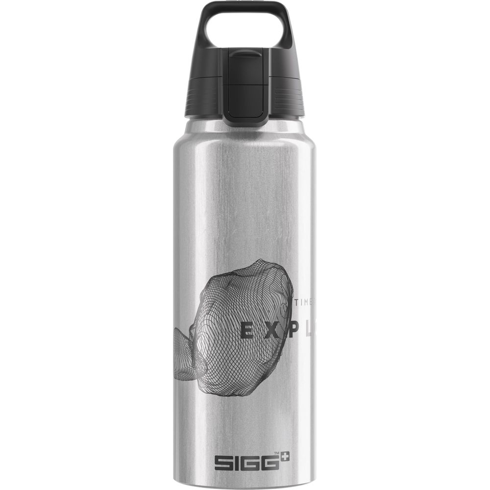 Silberne Trinkflasche mit schwarzem Deckel und Aufdruck EXPLORE.
