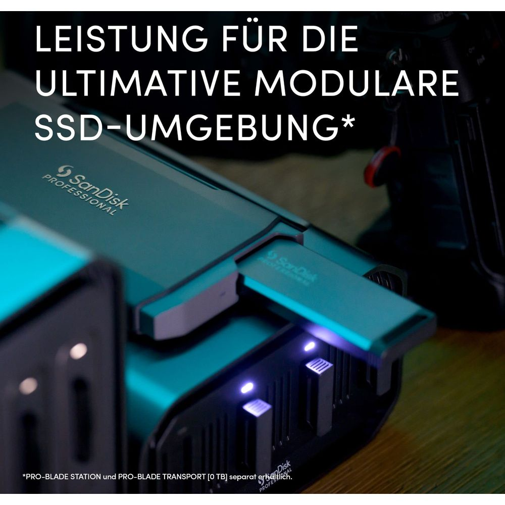 SanDisk SSD-Modul mit Lichtern und Text