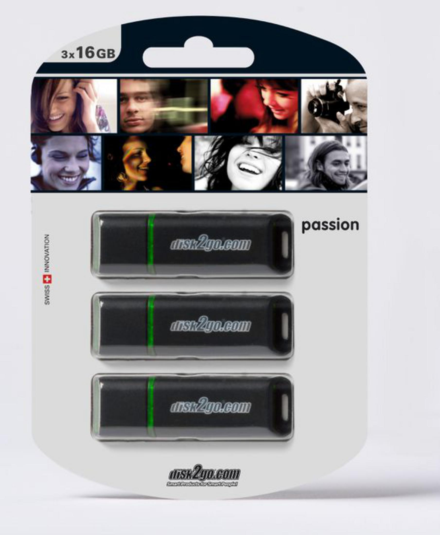 Confezione con 3 chiavette USB da 16 GB e immagini di ritratti.