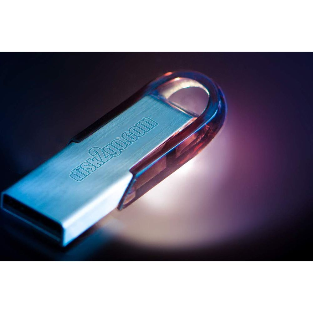 Clé USB argentée avec logo bleu "disk2go.com" sur fond sombre.