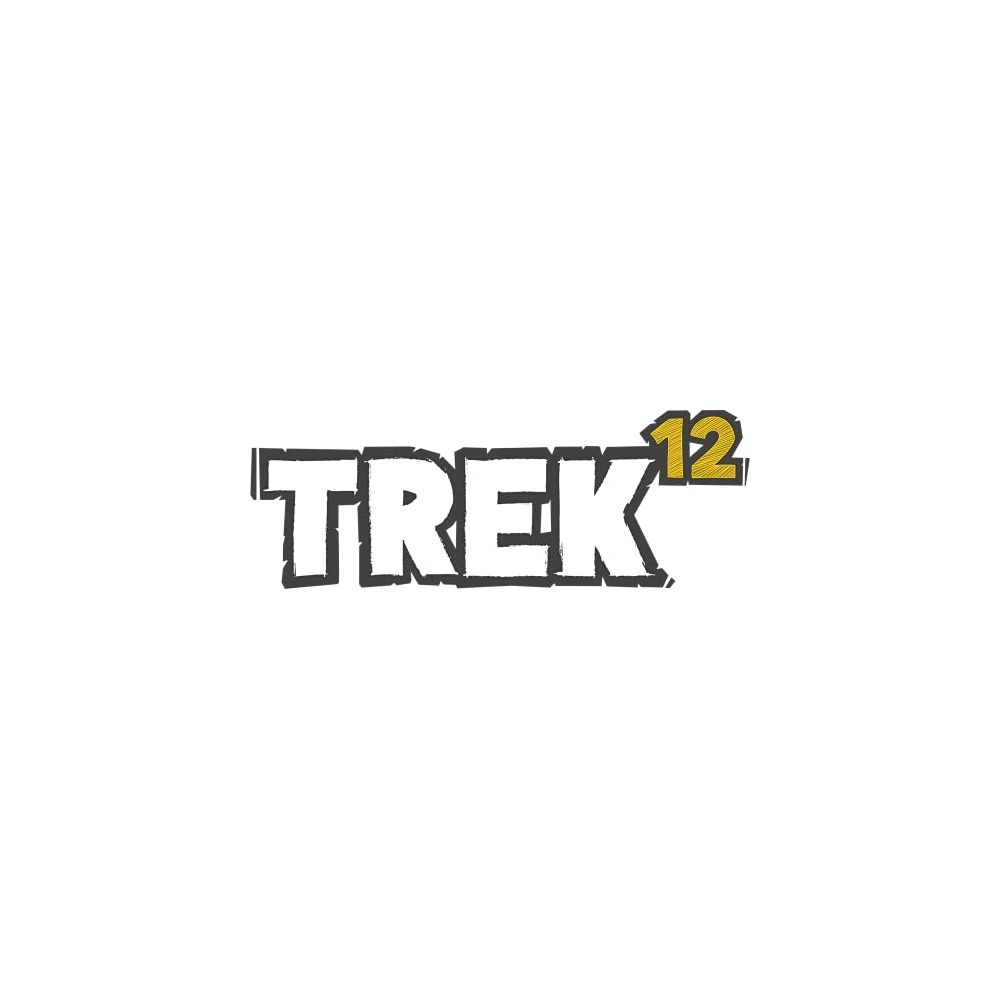 Il logo mostra il testo TREK 12 in grigio con contorno giallo.