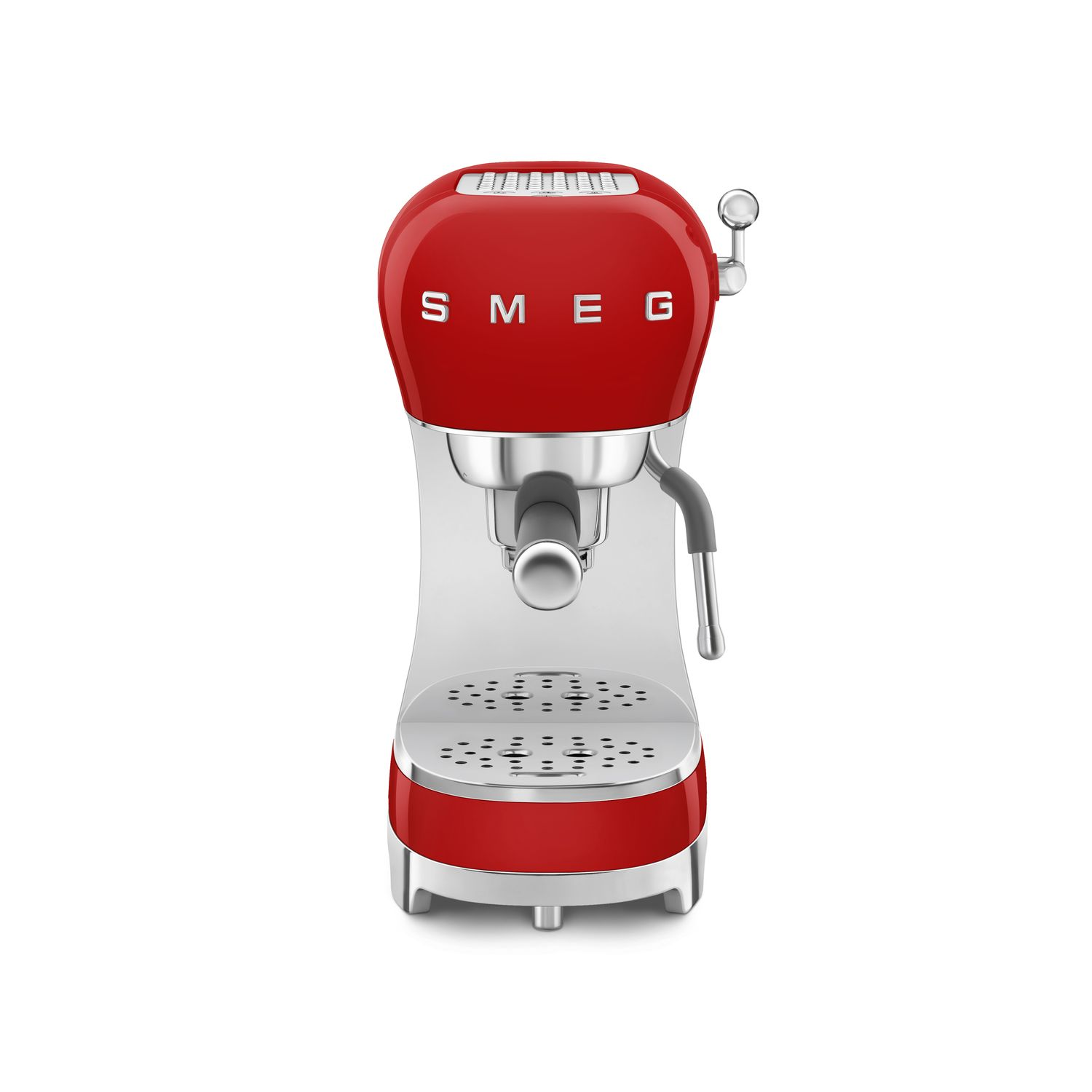 Een rode SMEG espressomachine met zilveren accenten tegen een witte achtergrond.