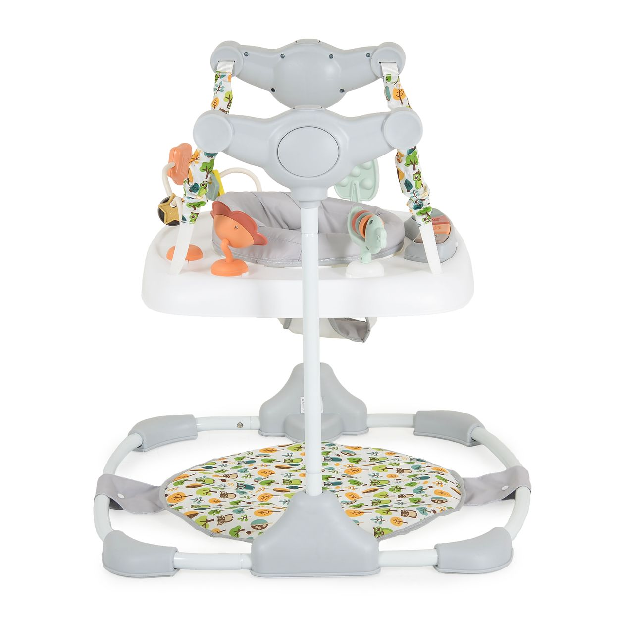 Ein weißer und grauer Baby-Jumper mit Spielzeug und einer Sitzschale mit Waldtiermotiv.