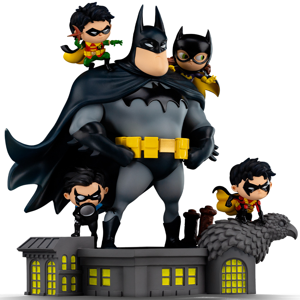Batman mit vier Robins auf einem Dach, eine Figur.