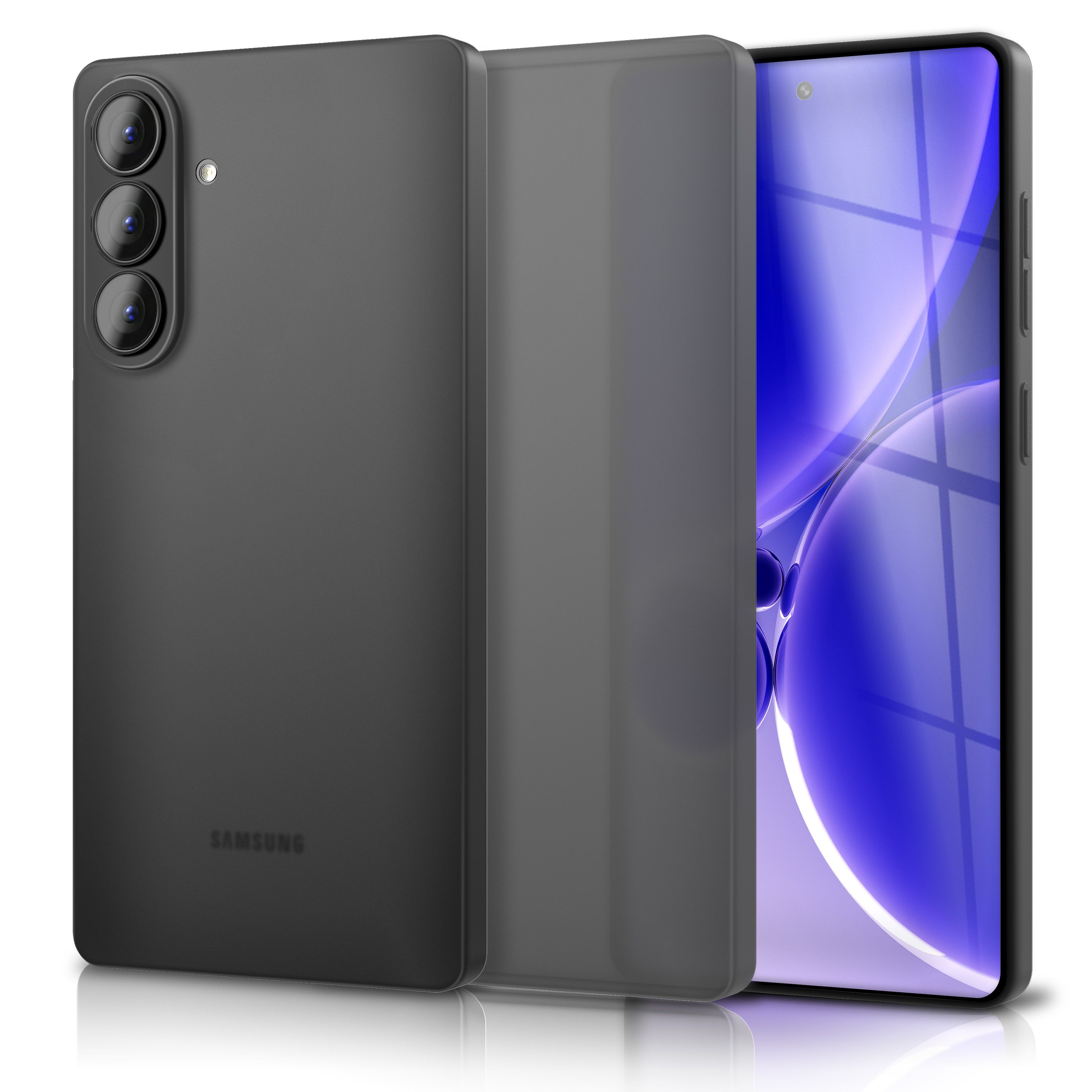 Ein schwarzes Samsung Smartphone mit drei Kameras neben einem durchscheinenden Cover.