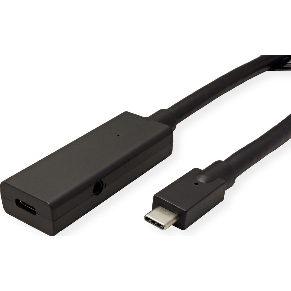 Un cavo nero con connettore USB-C e un adattatore con porte USB-C e jack.
