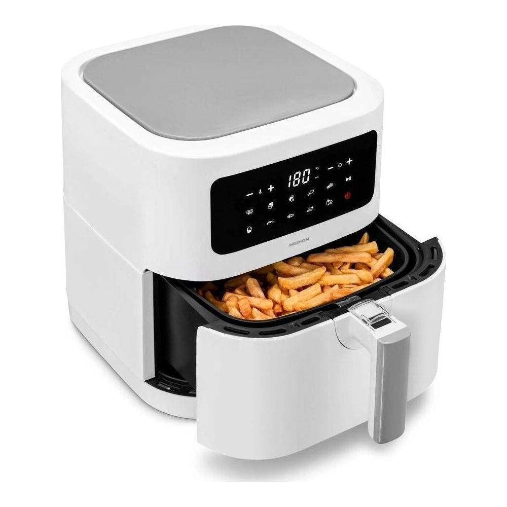 Biała frytkownica beztłuszczowa z koszem pełnym frytek, wyświetlacz cyfrowy 180 stopni.