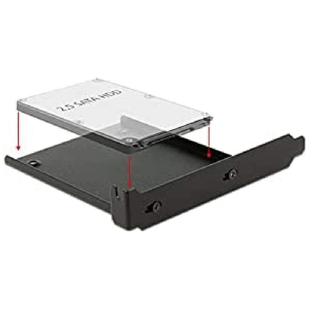 Ein 2,5-Zoll-SATA-HDD wird in eine schwarze Halterung eingesetzt.