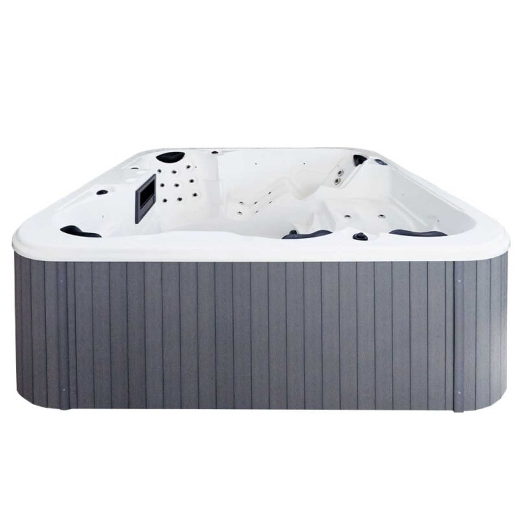 Un jacuzzi rectangular con paneles grises de imitación madera y interior blanco.